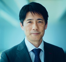 写真：奥　隆行