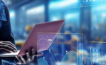 データ分析しているイメージ