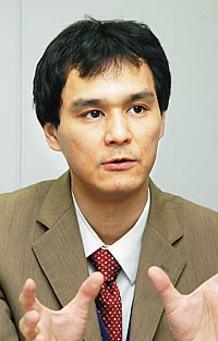 システム部企画担当 西村 英了氏