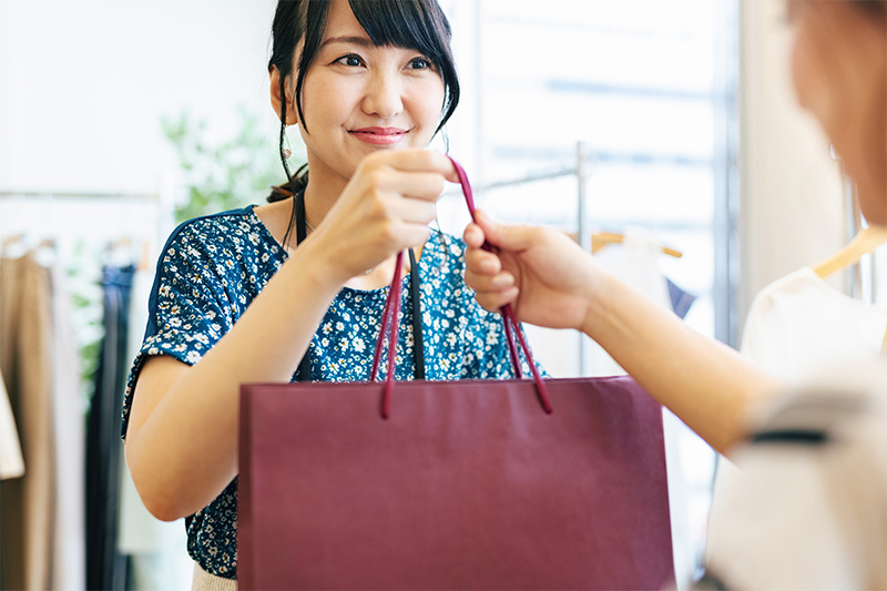 BOPISの導入事例12選|BOPISの概要や導入のメリットとともに解説