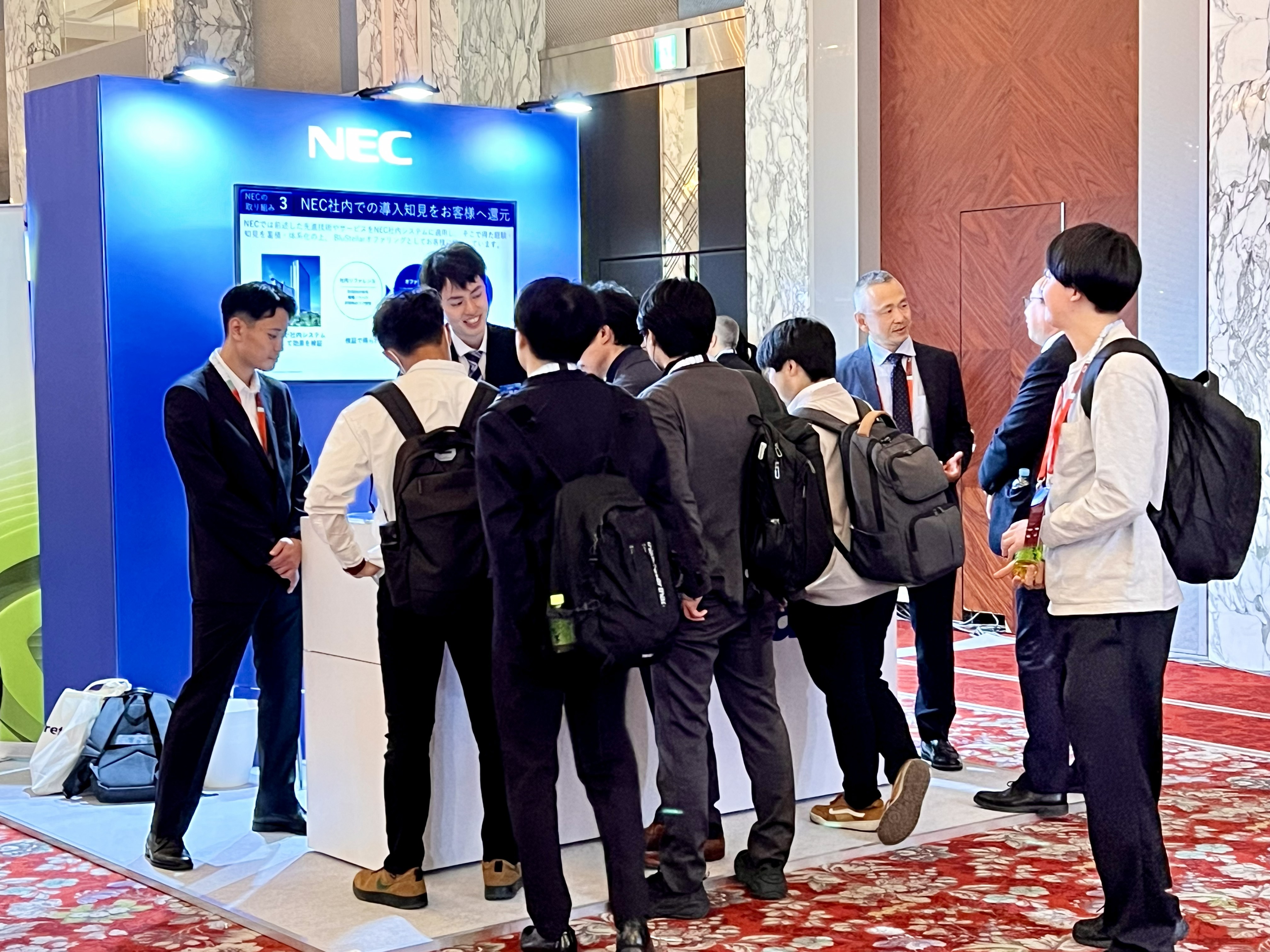 NECブースの様子